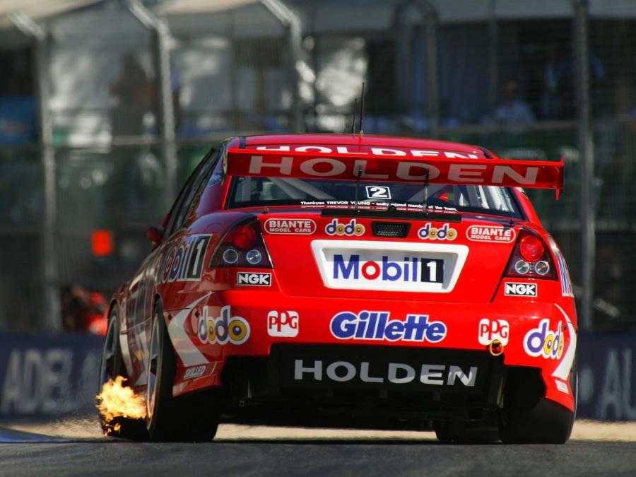  Holden Commodore V8 Supercar 2005 года  (фото 3 из 16)